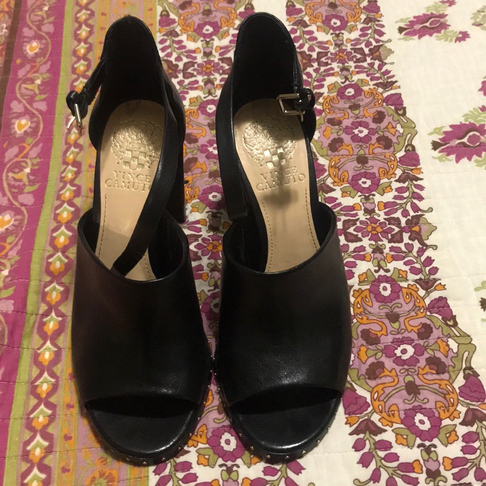 Gorgeous Vince Camuto heals 🔥